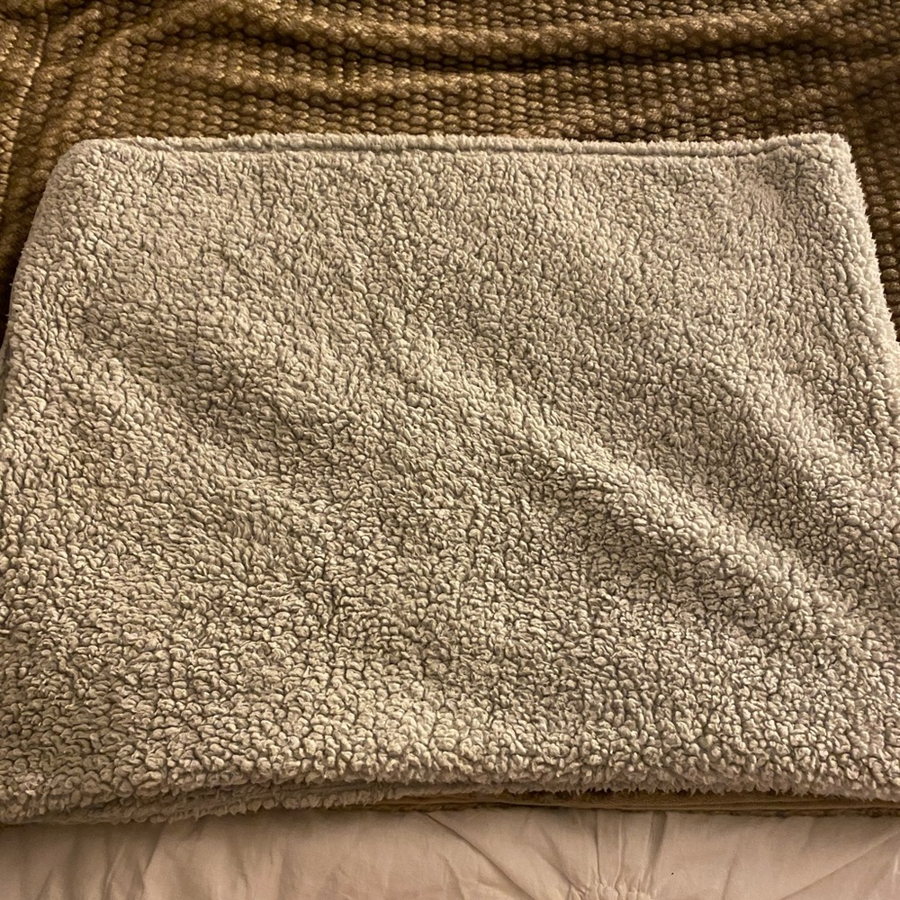 Really soft body pillow cover 😍